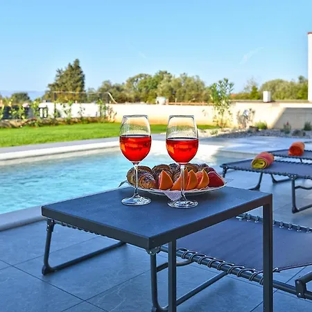 Holiday home Leko 2203 Peroj