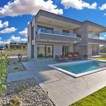 Holiday home Leko 2203