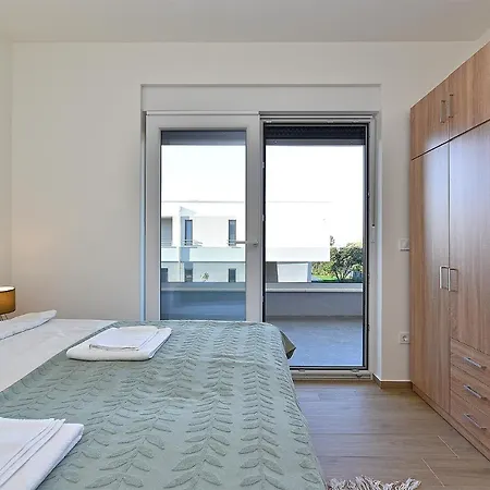 Holiday home Leko 2203
